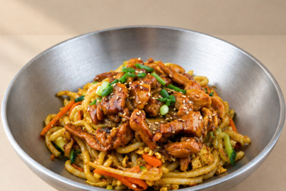 Udon sautée aux poulet moxi