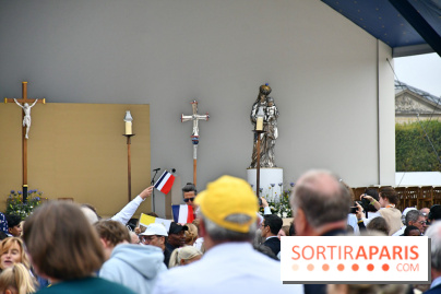 En images : la messe géante sur les Champs-Elysées du Pape Léon XIV