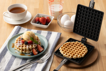 TSUBAMESANJO POP-UP: Tamaki Kinzoku Waffle Toaster
