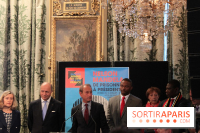 Reùise du diplome du Citoyen d'Honneur de la Ville de Paris à Nelson Mandela