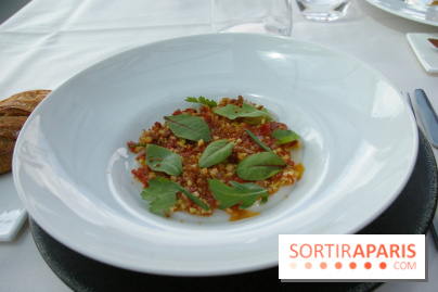 Carpaccio de Saint-Jacques, vierge de légumes, citron confit et herbes fines