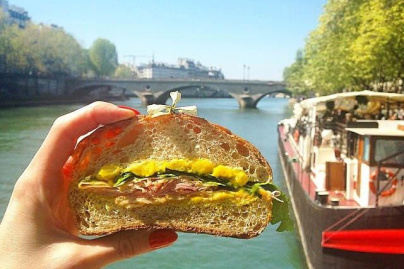 Mademoiselle Rose : cave à manger flottante