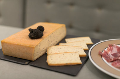 C'est soirée raclette à La Maison de la Truffe Madeleine !