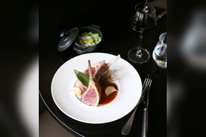 Carré d'agneau rôti au romarin