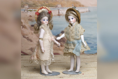 Miniscules, poupées de poche au Musée de la Poupée