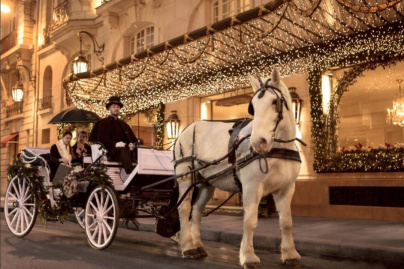Le Bristol propose un tour de calèche dans Paris