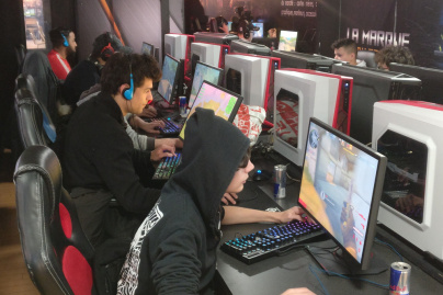 La Milk Asus e-sport Arena : une salle e-sport pour jouer 24h/24 à Paris