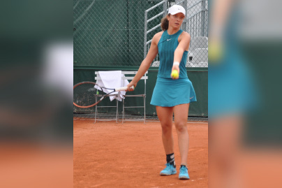 Roland-Garros : la Polonaise Iga Swiatek remporte les femmes