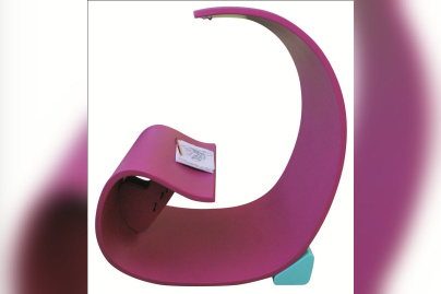 exposition designers algériens Institut Monde Arabe, exposition Institut Monde Arabe juin 2012, Designers Algeriens exposition Paris Juin 2012 | Crédit photo : Mouna Boumaza  Siège BABY DESK ©Mourad Krinah