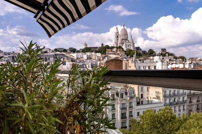 L'Hôtel Rochechouart rouvre son Bar sur le Toit pour l'été