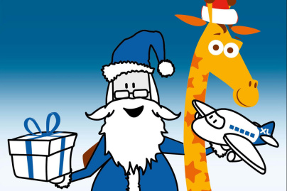 Collecte de jouets du Père Noël Bleu XL Airways chez Toys'R'Us la Défense