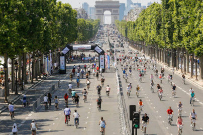 Les 24h Vélib' 2016 sur les Champs-Elysées à Paris