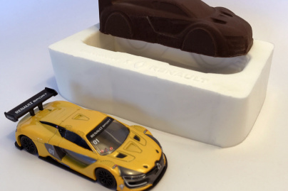 Chasse aux voitures de Pâsues en chocolat à L'Atelier Renault