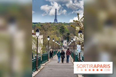  la Passerelle de l'Avre à Saint-Cloud et sa vue Tour Eiffel
