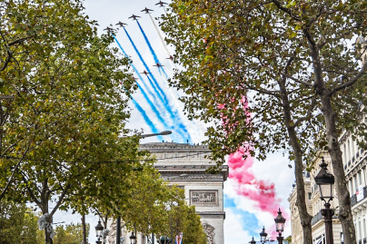 Commémorations du 11 novembre 2023 à l’Arc de Triomphe avec passage de la patrouille de France 