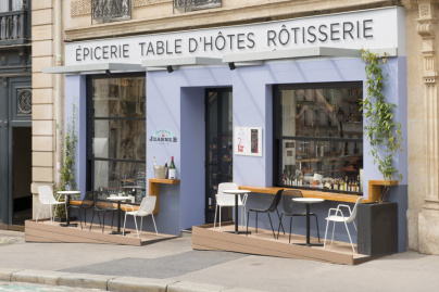 Jeanne B : devanture et terrasse