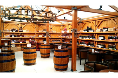 Winter Guinguette : le bar à vins du marché de Noël des Champs-Elysées