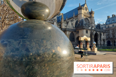Paris : quel est ce portail monumental installé sur la place du Louvre ?