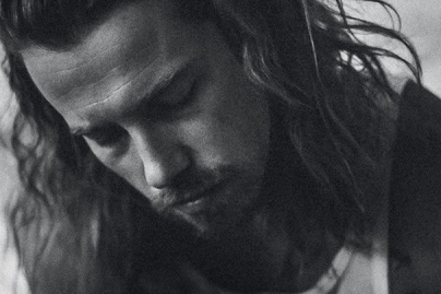 Julien Doré en dédicace à la Fnac Saint Lazare 