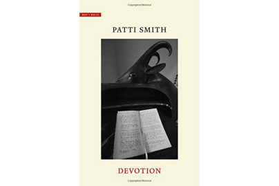 Patti Smith en séance de dédicaces à la librairie L'Ecume des Pages à Paris