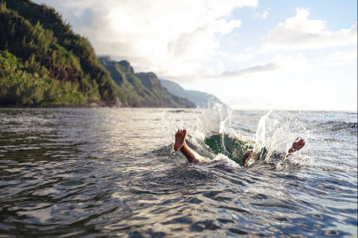 Coronavirus : mer, rivière, lac... la contamination au Covid-19 est-elle possible par l'eau ?