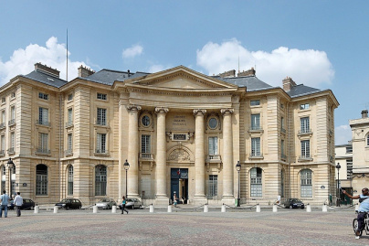 Assassinat de Samuel Paty : un hommage national prévu dans de la cour de la Sorbonne mercredi