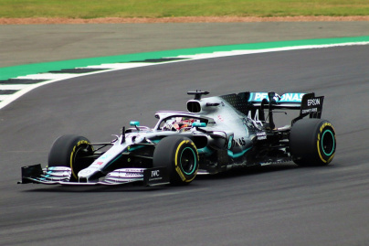 Formule 1: Hamilton remporte le Grand Prix de Turquie et égale Schumacher avec un 7e titre mondial