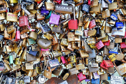 Paris: après le pont des Arts, les cadenas d'amour vont être retirés à Montmartre