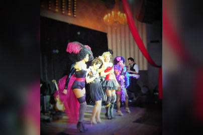 Alive Dinner Show au Palais Maillot 