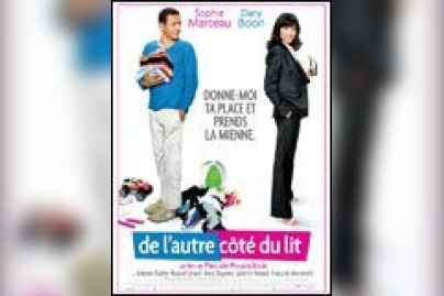 De l'autre côté du lit