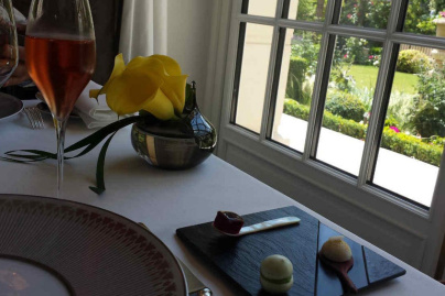 L'Abeille, restaurant du Shangri-La ouvre pour le déjeuner