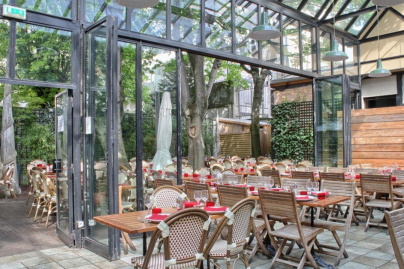 L'Entrepot : Jardin Ombragé et véranda