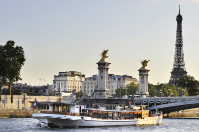 Une cure de jouvence pour le bateau restaurant Don Juan II