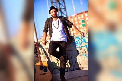 Freddy McQuinn & The Humans From Earth Concert