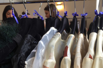 Vide-dressing Dress in the City à la Ellia Art Gallery