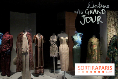 Tenue correcte exigée - l'intime au Grand Jour