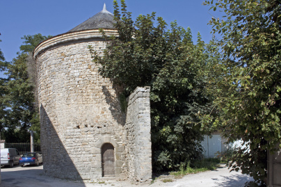 Au cœur de Milly-La-Forêt, ce colombier est un étonnant vestige du passé médiéval de la ville