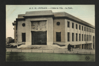 À l'Ouest de Paris, cette mairie insolite est un temple de l'Art Déco