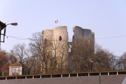 Un ancien donjon, vestige d'un château royal, au cœur d'un projet de rénovation pour rouvrir au public