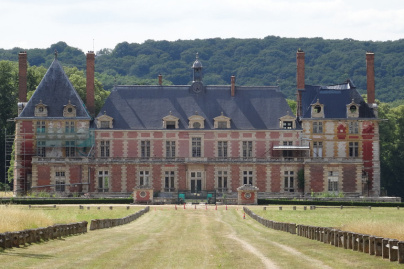 Ce château des Yvelines accueille un spectacle de drones, lampions et un grand feu d'artifice fin mai