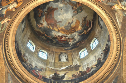 Cette chapelle discrète du 6e arrondissement de Paris cache un somptueux décor baroque italien