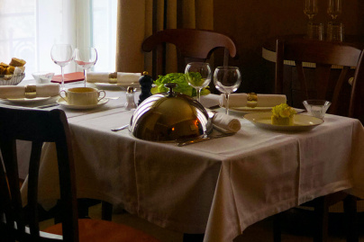 Nouvel An 2021 à Paris : Dîner de réveillon aux chandelles et nuit à l'hôtel Rochechouart