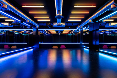 Studio MVMT, une salle de sport en mode clubbing dédiée au Party Fitness à Paris