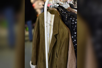 Violette Sauvage revient avec le plus grand vide-dressing de France !