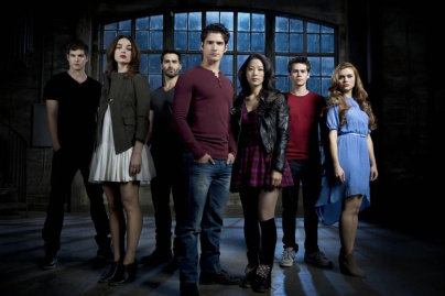 Wolfies meet Grounders : rencontrez les acteurs de la série Teen Wolf à Roissy