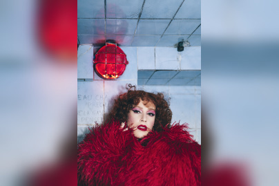 Les Meneuses : la revue qui revisite le cabaret au Théâtre Les Étoiles