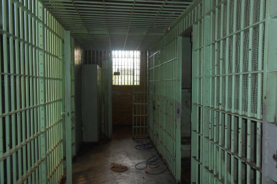 Coupable... ou presque ? Découvrez La Prison Bêta, l'escape game de The Exit à Poissy