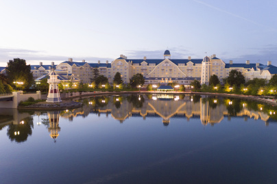 Newport Bay Club, l'hôtel qui vous fait prendre le large à Disney Village