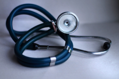 Covid : les soignants asymptomatiques atteints de la maladie désormais contraint de s'isoler