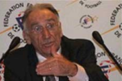 L'affaire de la banderole revient sur le tapis